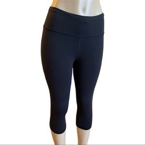 Knockout by Victoria Secret Sport crop leggings